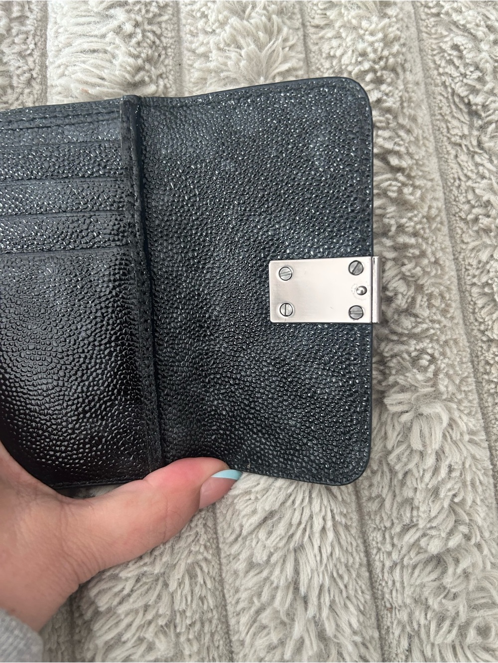 Henri Bendel Gotham Petrol Tri Gold Wallet - RARE - retired - Picture 6 of 9
